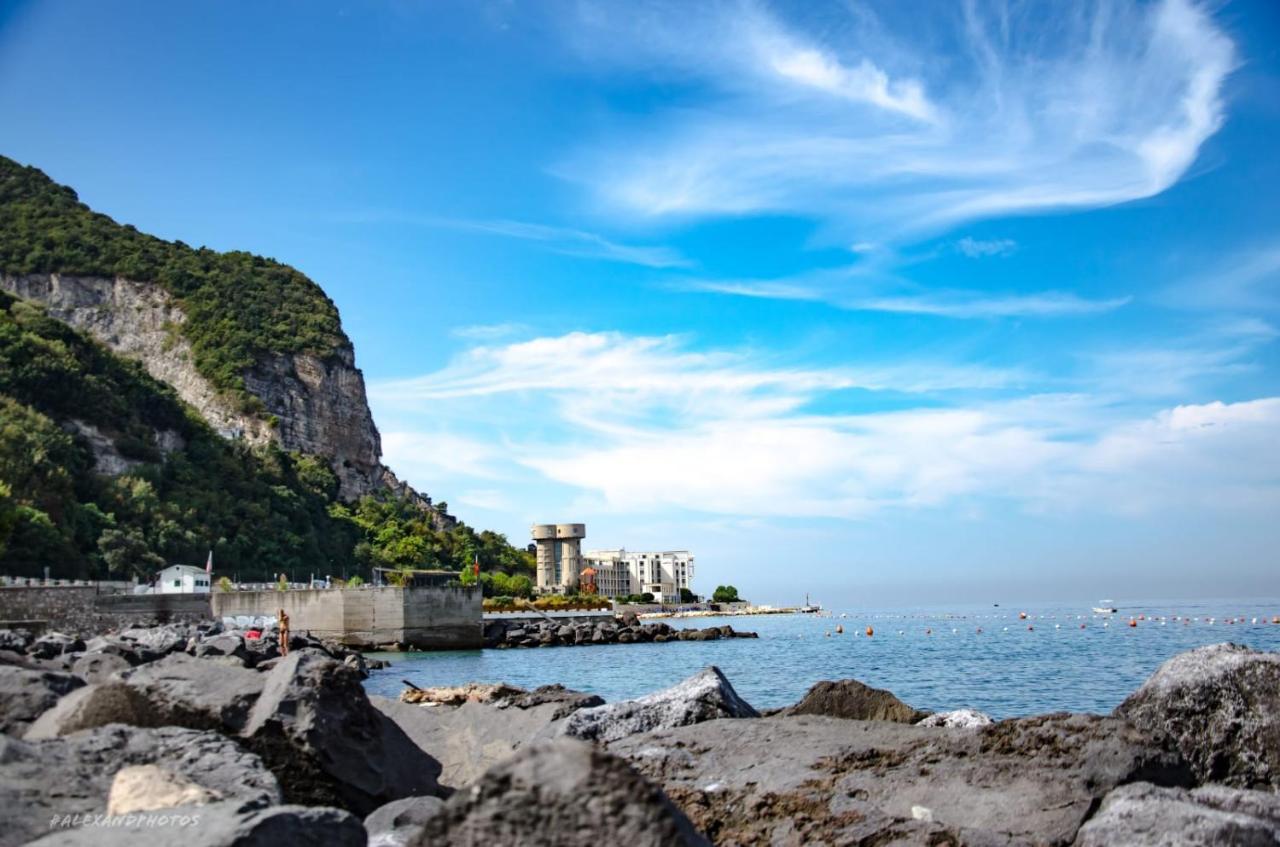 Ferienwohnung Il Rifugio Di Pozzano Castellammare di Stabia Exterior foto